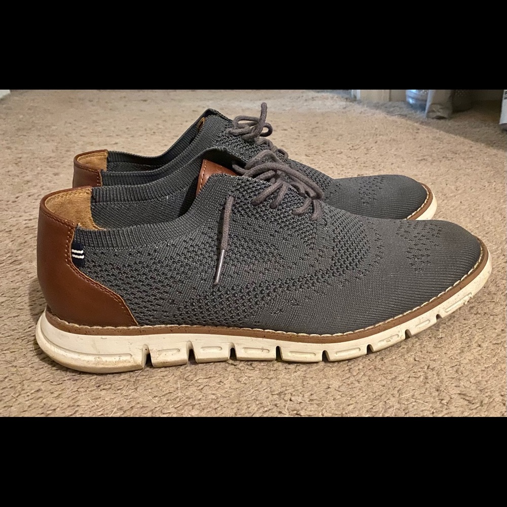 Like-New Nautica Athletic Shoes